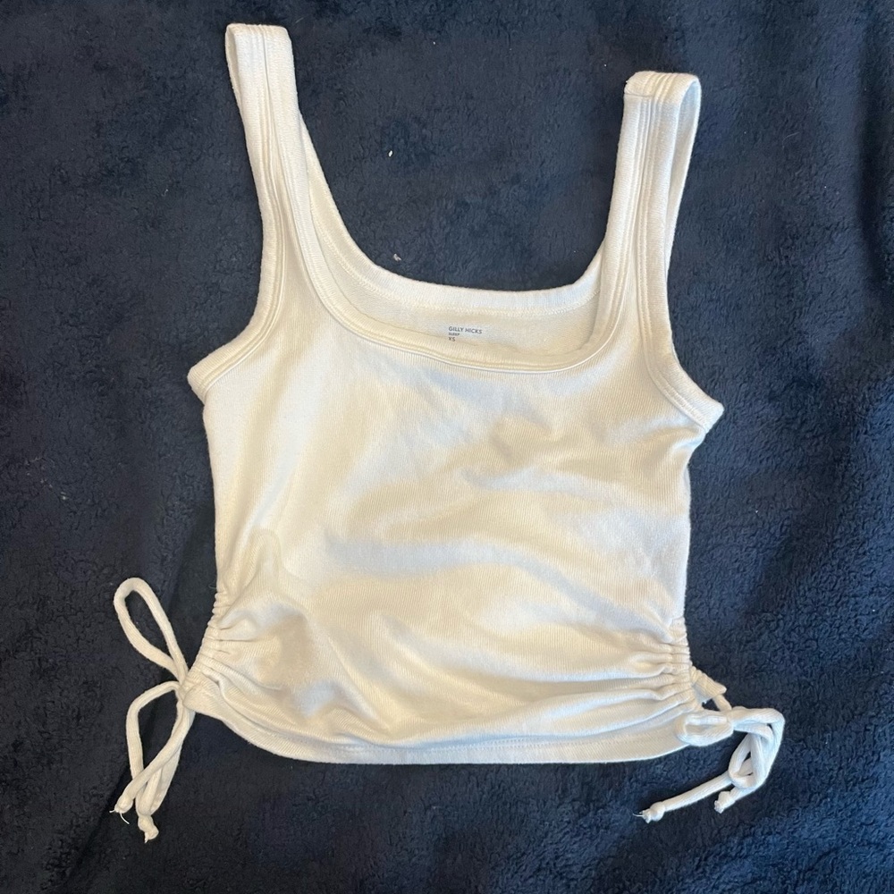 Gilly Hicks super soft white cropped tank top with ties on both sides.